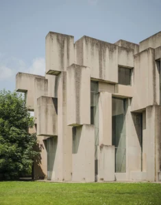 Wotrubakirche in Wien-Mauer als Teil des Ausblicks vom Architekturprojekt am Georgenberg.